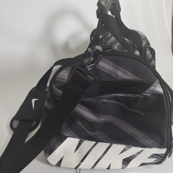 Nike gym bag - Picture 2 of 5